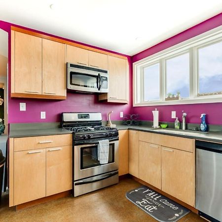 Walk Score 90!!-Historic Downtown District-2 Blocks To Famous Forsyth Park- Huge Private Patio-Private Parking Savannah Luaran gambar